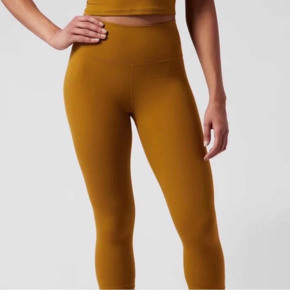 Athleta Transcend 7/8 Tights Medium Dark Golden Tiger Buttery Soft Leggings
